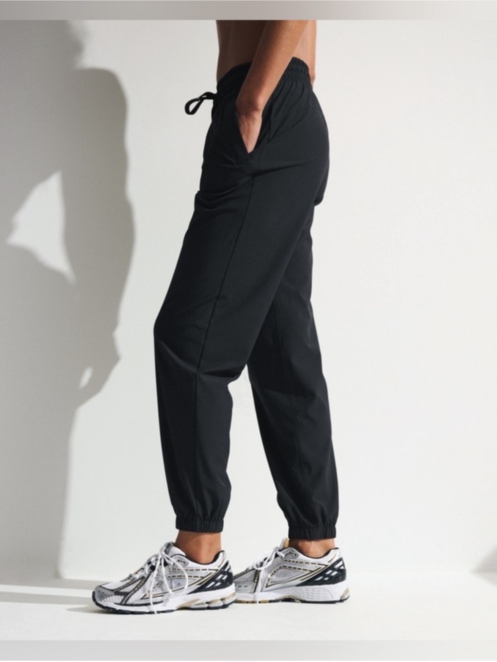 A&F YPB motionTEK Jogger - Picture 3 of 6